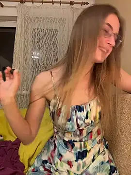 Snapshot of EveLunny chatting on January 11, 2026, 5:01 am EveLunny online show from January 11, 2026, 5:01 am