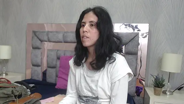 Snapshot of GiselaZivic chatting on December 16, 2025, 7:41 pm GiselaZivic online show from December 16, 2025, 7:41 pm