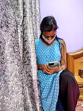 Student12th online show from November 12, 2025, 1:06 am