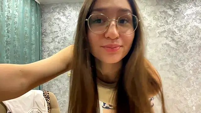 Snapshot of SofiYong chatting on November 14, 2025, 1:10 pm SofiYong online show from November 14, 2025, 1:10 pm