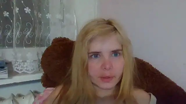 Snapshot of HornyElena chatting on February 28, 2026, 6:31 pm HornyElena online show from February 28, 2026, 6:31 pm