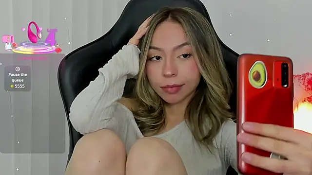 LuluuBerry online show from January 8, 2026, 7:27 pm