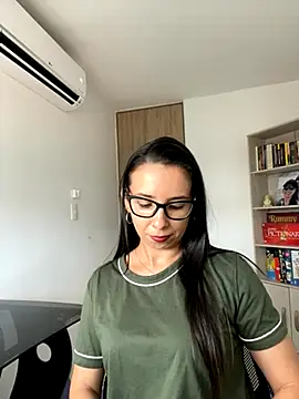 Vicky ro online show from November 14, 2025, 9:13 pm