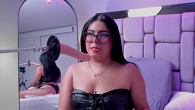 Snapshot of Amy_whittee chatting on December 18, 2025, 6:25 pm Amy whittee online show from December 18, 2025, 6:25 pm