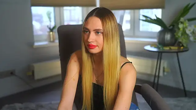 FreidaLerew online show from November 8, 2025, 10:15 am