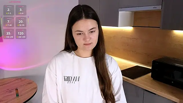 Snapshot of JoyBradley chatting on December 5, 2025, 6:11 am JoyBradley online show from December 5, 2025, 6:11 am