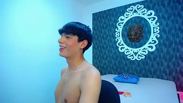 Isaac Kurtt online show from November 7, 2025, 4:56 am