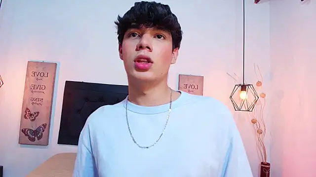 Snapshot of Isaac_Kurtt chatting on November 20, 2025, 8:52 pm Isaac Kurtt online show from November 20, 2025, 8:52 pm