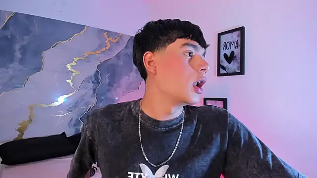 Snapshot of Isaac_Kurtt chatting on November 24, 2025, 7:46 pm Isaac Kurtt online show from November 24, 2025, 7:46 pm