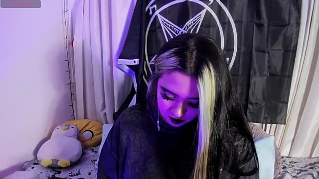 Snapshot of Lilith_Zenith_ chatting on February 13, 2026, 3:35 am Lilith Zenith online show from February 13, 2026, 3:35 am