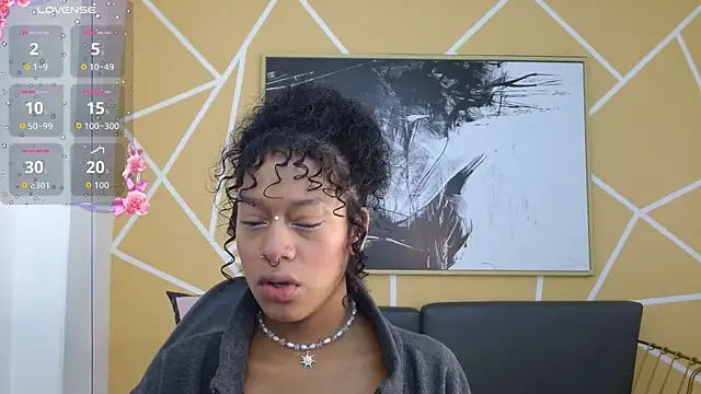 Snapshot of Agatha_Amaya chatting on November 8, 2025, 1:22 pm Agatha Amaya online show from November 8, 2025, 1:22 pm