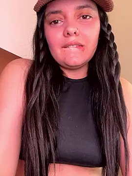 Snapshot of candicewest_ chatting on January 17, 2026, 5:27 pm candicewest online show from January 17, 2026, 5:27 pm