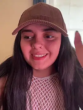 Snapshot of candicewest_ chatting on February 2, 2026, 4:17 pm candicewest online show from February 2, 2026, 4:17 pm