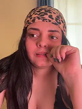 Snapshot of candicewest_ chatting on February 8, 2026, 5:05 pm candicewest online show from February 8, 2026, 5:05 pm