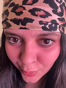 Snapshot of candicewest_ chatting on March 5, 2026, 4:03 pm candicewest online show from March 5, 2026, 4:03 pm