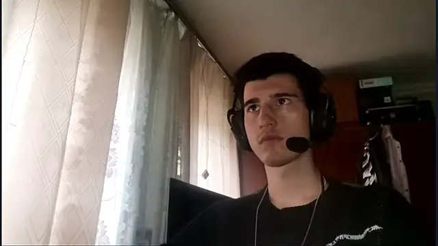 JamesLagerfeld online show from November 6, 2025, 10:16 am