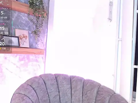 anicarter online show from December 1, 2025, 6:24 pm