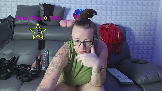 JadeStarUK online show from March 17, 2026, 11:52 pm