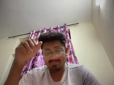 Snapshot of Your_yash2 chatting on November 6, 2025, 4:30 pm Your yash2 online show from November 6, 2025, 4:30 pm