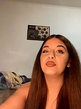 CurvyRush online show from November 9, 2025, 6:39 pm