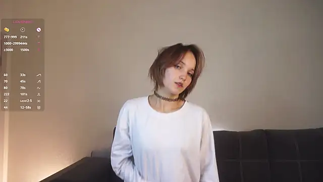 VinnieLaguna online show from November 24, 2025, 6:51 pm