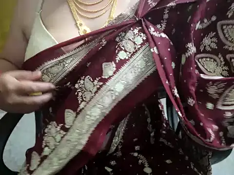 Snapshot of Tamil_VirginAss2 chatting on January 16, 2026, 5:50 pm Tamil VirginAss2 online show from January 16, 2026, 5:50 pm