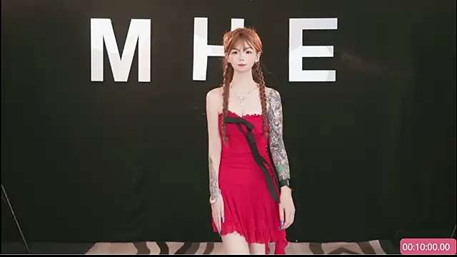 Snapshot of MHe-002 chatting on April 10, 2026, 10:09 am MHe-002 online show from April 10, 2026, 10:09 am