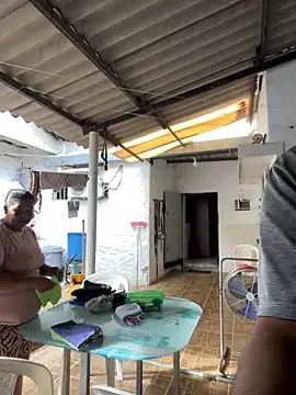 Snapshot of Maria-1976 chatting on November 21, 2025, 8:18 pm Maria-1976 online show from November 21, 2025, 8:18 pm