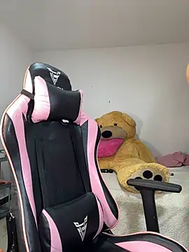 sweetmuslim01 online show from February 23, 2025, 11:36 pm