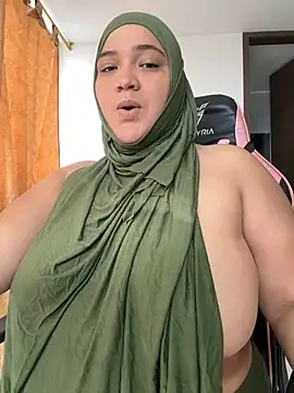 sweetmuslim01 online show from September 9, 2025, 8:41 pm