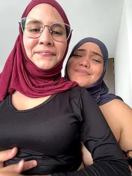 sweetmuslim01 online show from September 19, 2025, 3:45 pm