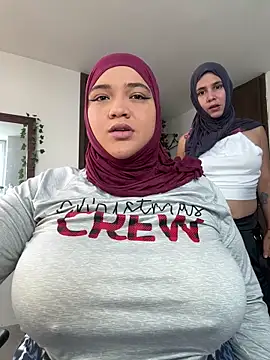 Snapshot of sweetmuslim01 chatting on January 17, 2026, 5:27 pm sweetmuslim01 online show from January 17, 2026, 5:27 pm