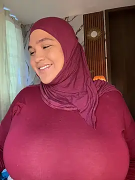 sweetmuslim01 online show from April 14, 2026, 10:38 pm