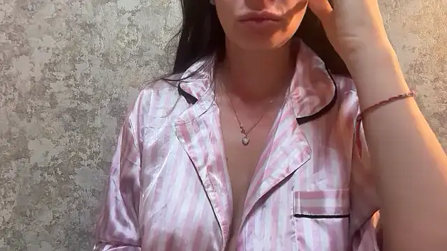 Angelinaa19 online show from April 2, 2026, 7:55 pm