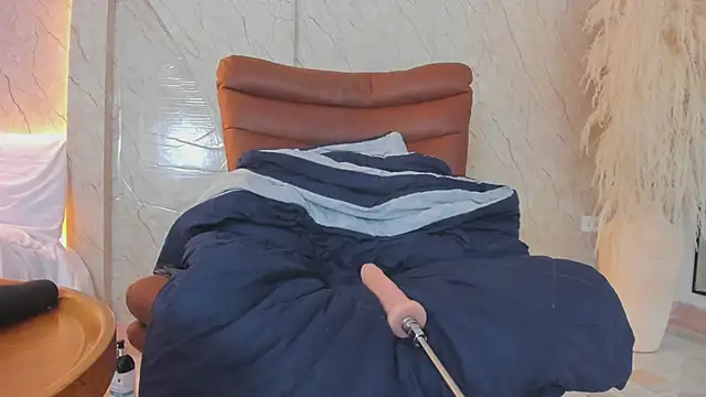 Brenda-Rosse online show from February 12, 2026, 5:13 am