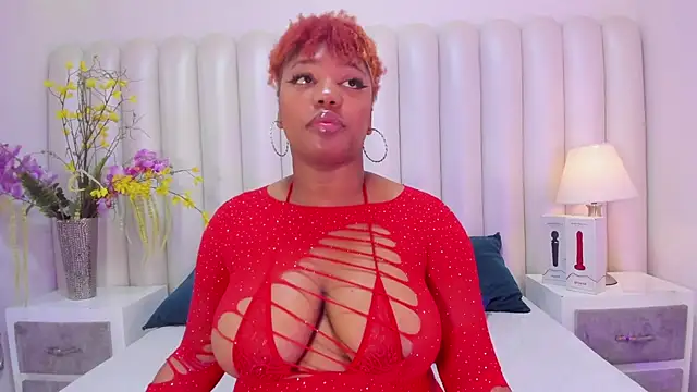 Snapshot of BrendaFernandez_ chatting on March 10, 2026, 4:01 pm BrendaFernandez online show from March 10, 2026, 4:01 pm