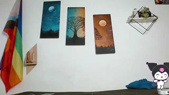 nicolai a online show from April 5, 2026, 5:32 pm