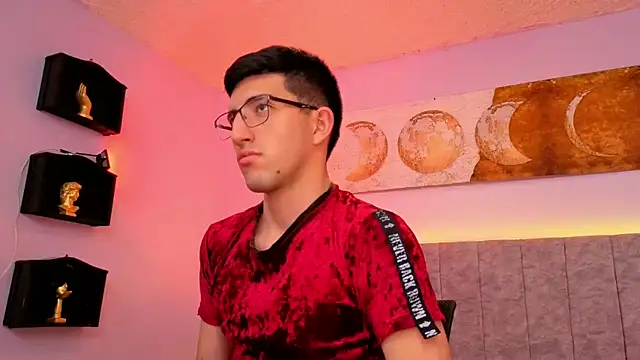 Snapshot of Un_Sluttyy chatting on November 10, 2025, 12:53 am Un Sluttyy online show from November 10, 2025, 12:53 am