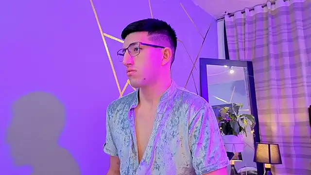 Snapshot of Un_Sluttyy chatting on November 17, 2025, 11:27 am Un Sluttyy online show from November 17, 2025, 11:27 am