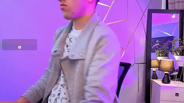 Snapshot of Un_Sluttyy chatting on November 20, 2025, 11:32 am Un Sluttyy online show from November 20, 2025, 11:32 am