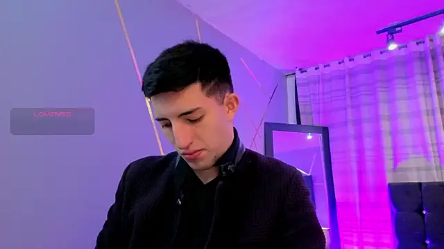 Snapshot of Un_Sluttyy chatting on November 24, 2025, 11:43 am Un Sluttyy online show from November 24, 2025, 11:43 am