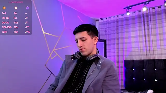 Snapshot of Un_Sluttyy chatting on December 3, 2025, 11:30 am Un Sluttyy online show from December 3, 2025, 11:30 am