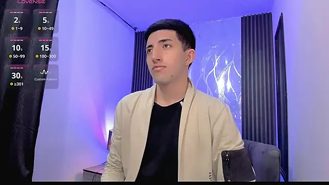 Snapshot of Un_Sluttyy chatting on January 13, 2026, 6:57 pm Un Sluttyy online show from January 13, 2026, 6:57 pm