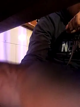 Snapshot of themorenofit08 chatting on December 5, 2025, 12:41 am themorenofit08 online show from December 5, 2025, 12:41 am