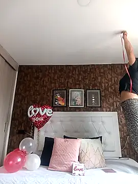 LorieFerrer online show from February 10, 2025, 5:19 pm