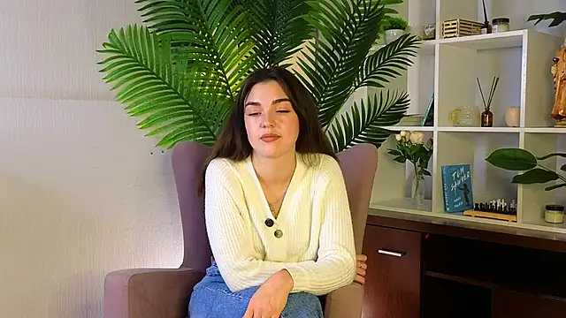 EleneGroder online show from November 8, 2025, 7:08 am