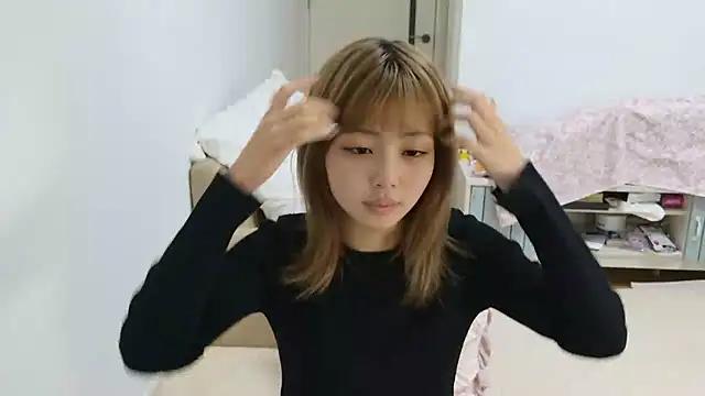  sizuku new online show from November 17, 2025, 11:43 pm