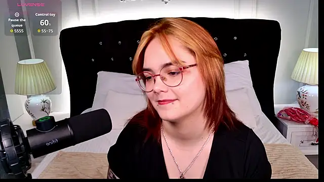 Lily  Evans online show from March 6, 2026, 3:36 am