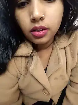 Sexy Divya   online show from December 4, 2025, 5:39 am