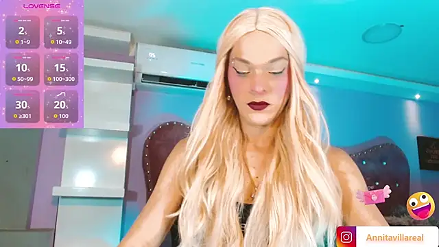 Snapshot of AnnaRouseQueen chatting on December 15, 2025, 3:55 am AnnaRouseQueen online show from December 15, 2025, 3:55 am